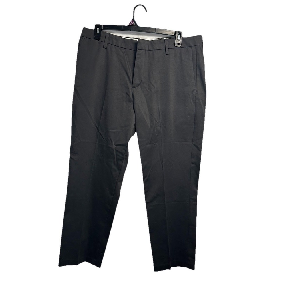 New Dockers Pants Men 38x30 Gray Ultimate Iron Free Trouser Slim Tapered Stretch